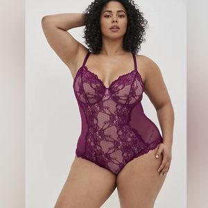 TORRID NWT plum lace bodysuit size 5